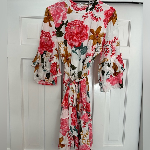 Never worn - bright fun floral dress! - Picture 5 of 6